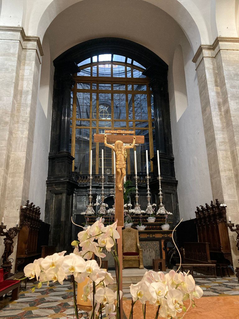 The 'Sindonic Crucifix' in the Turin Cathedral
